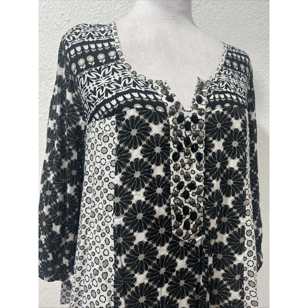 STYLE &CO. Blouse Long Sleeves Black White Floral Beaded Pullover Flared PS